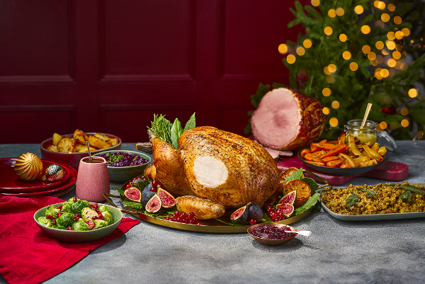 Lidl Ireland signs fresh deal with McCaghey Turkeys as retailer predicts shoppers will gobble up more than 90,000 turkeys this Christmas  