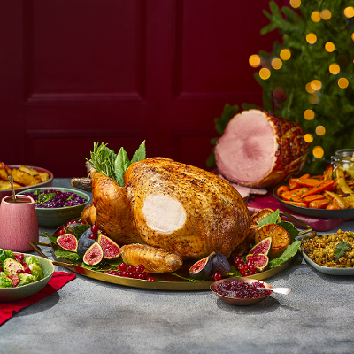 Lidl Ireland signs fresh deal with McCaghey Turkeys as retailer predicts shoppers will gobble up more than 90,000 turkeys this Christmas  